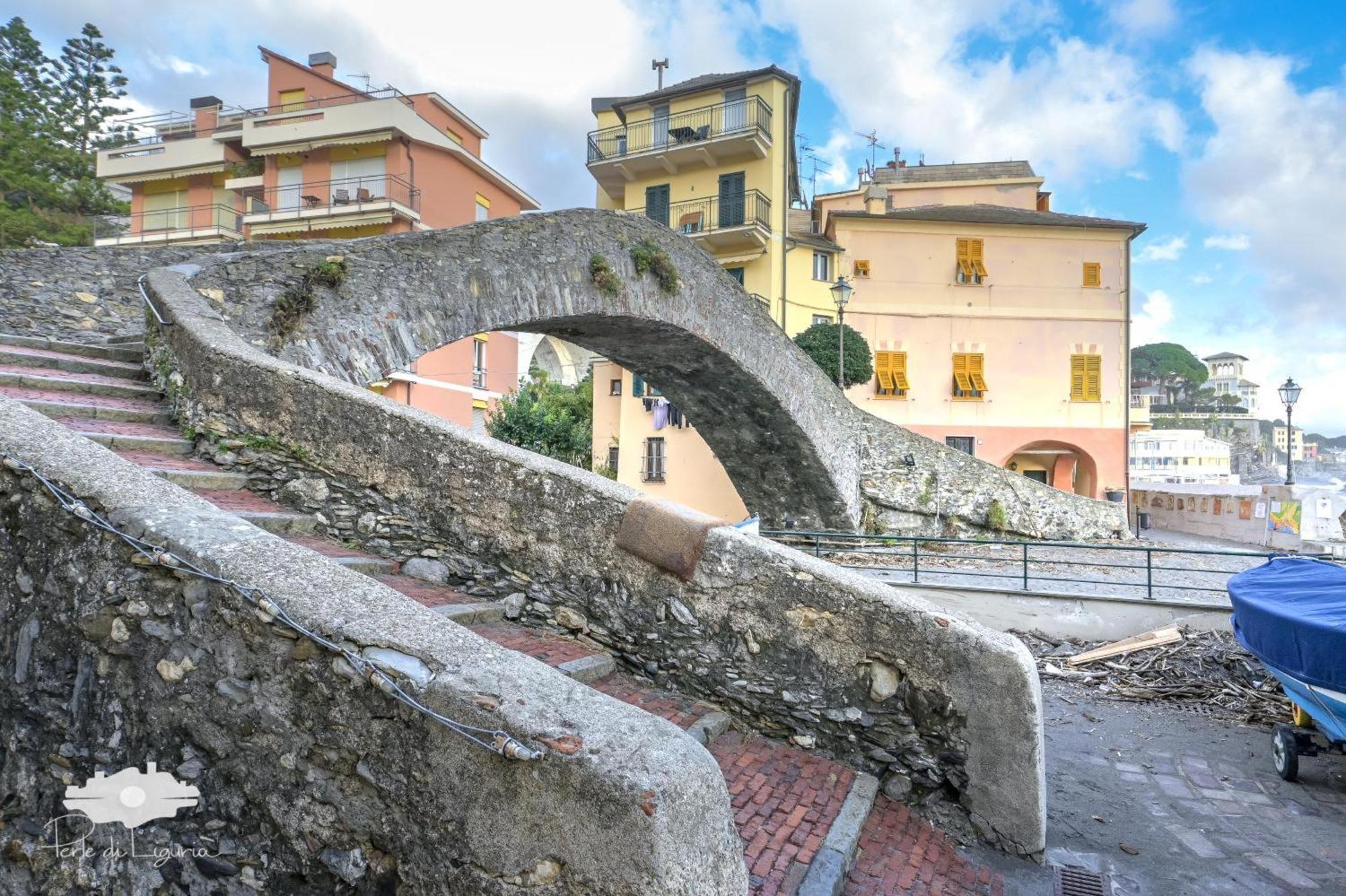 Pieds Dans L'eau - Bogliasco
